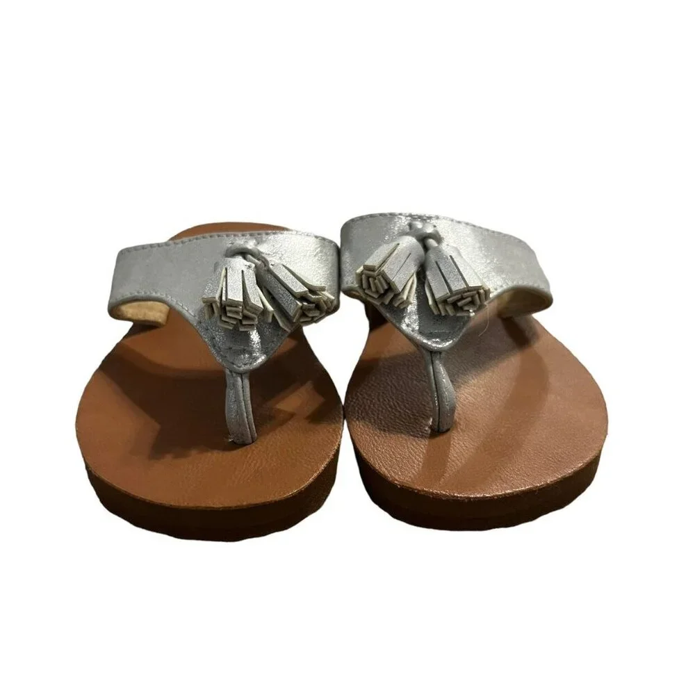 NEW Hanna Andersson 9/10 M Silver Tassel Thongs Flip Flops Sandals